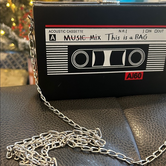 Retro Cassette Tape Novelty Bag - Black NWT - Picture 3 of 5